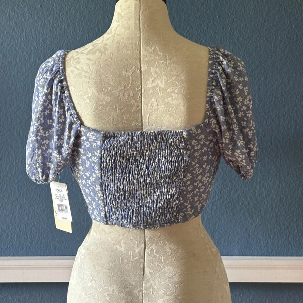 Live To Be Spoiled Cropped Smocked Top Blue Daisy Size Small - Picture 4 of 7